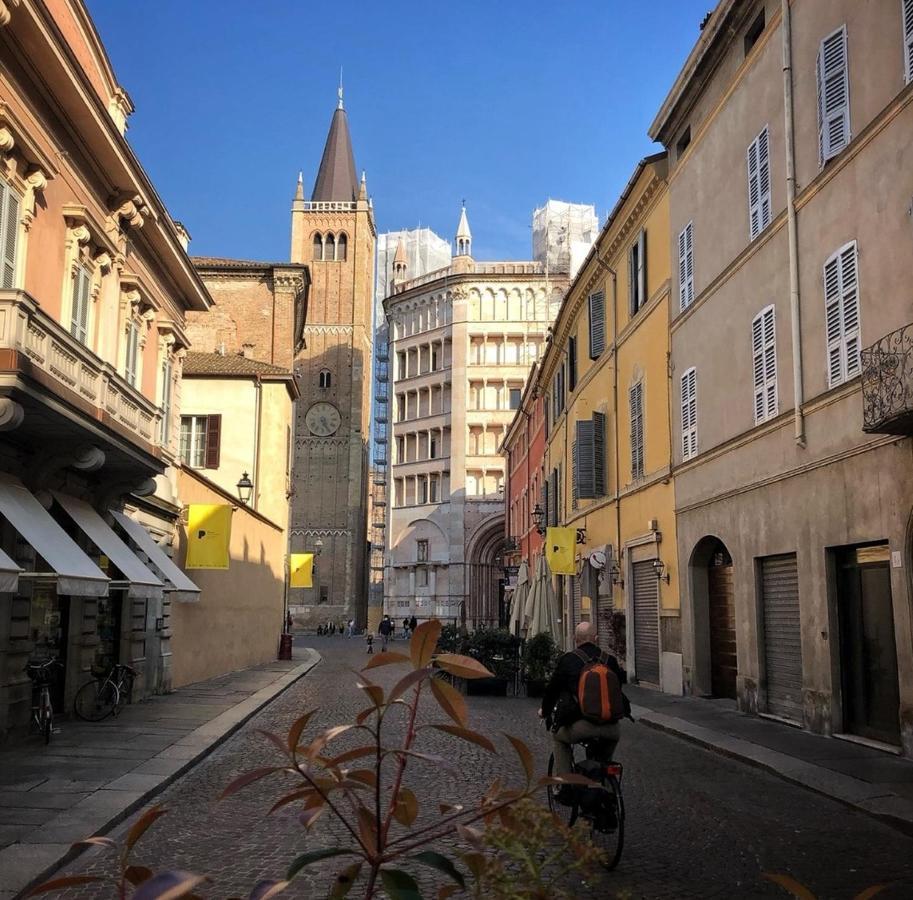 Parma Borgo Antico I I I Free Privat Parking Luaran gambar